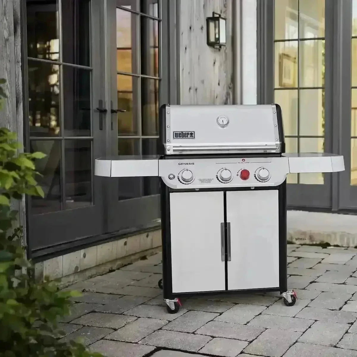 Weber Genesis SP-S-325 Gas BBQ Grill